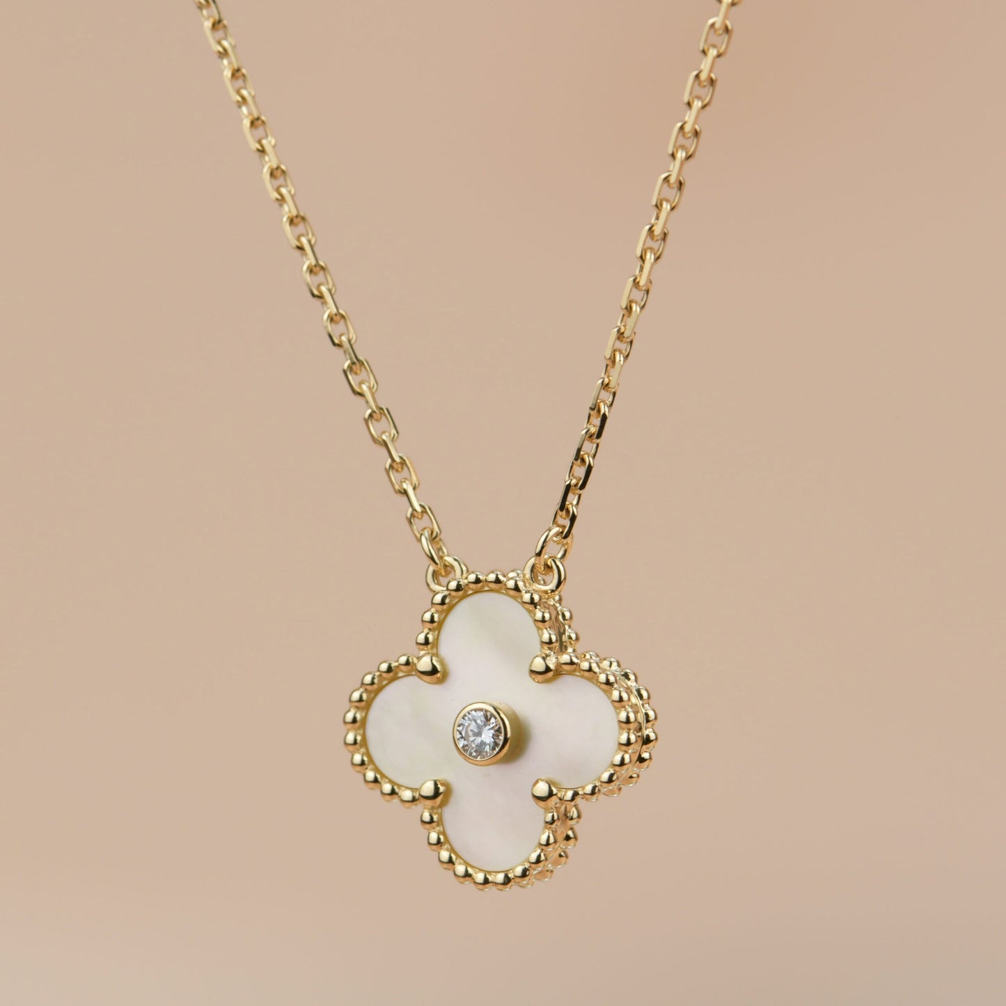 [Radiant Gem]¯CLOVER 15MM DIAMOND GOLD MOTHER OF PEARL NECKLACE