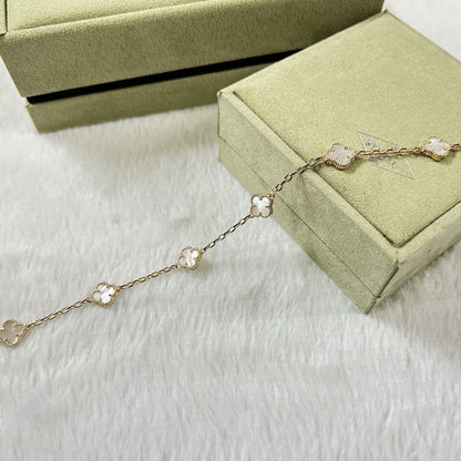 [[Radiant Gem]¯]CLOVER 6 MOTIF WHITE MOP BRACELET