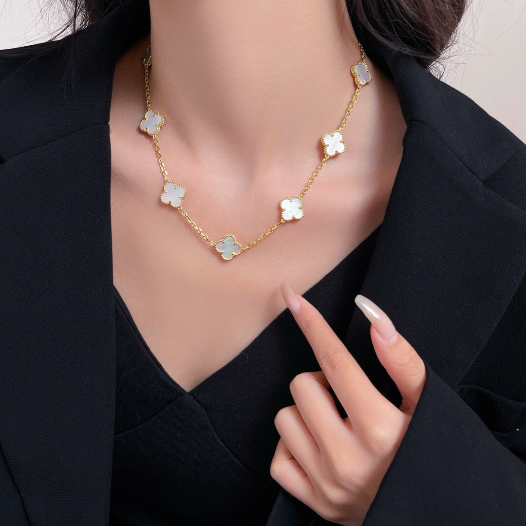 [Radiant Gem]¯CLOVER 10 MOTIFS WHITE MOTHER OF PEARL NECKLACE