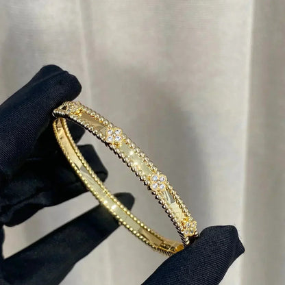 [Radiant Gem]¯CLOVER BRACELET 4MM DIAMONDS
