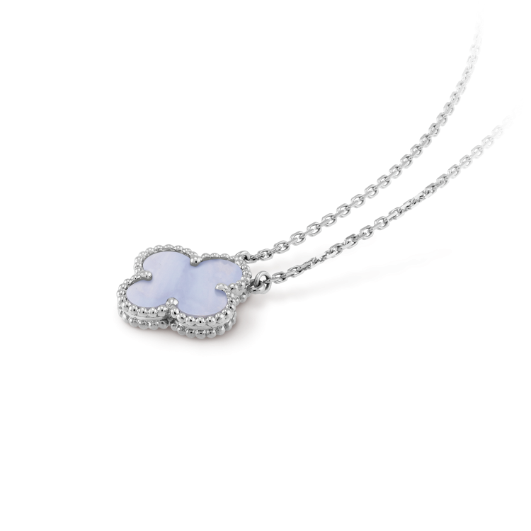 [Radiant Gem]¯CLOVER 15MM BLUE CHALCEDONY NECKLACE SILVER
