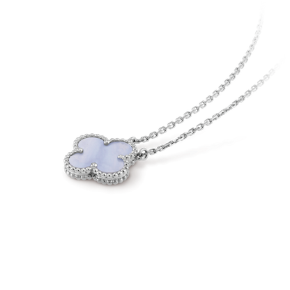 [Radiant Gem]¯CLOVER 15MM BLUE CHALCEDONY NECKLACE SILVER