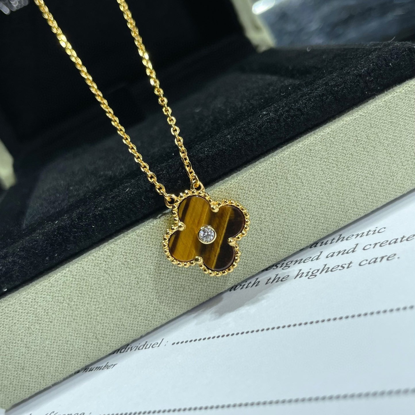 [Radiant Gem]¯CLOVER 15MM DIAMOND AND YELLOW TIGER'S EYE AGATE necklace