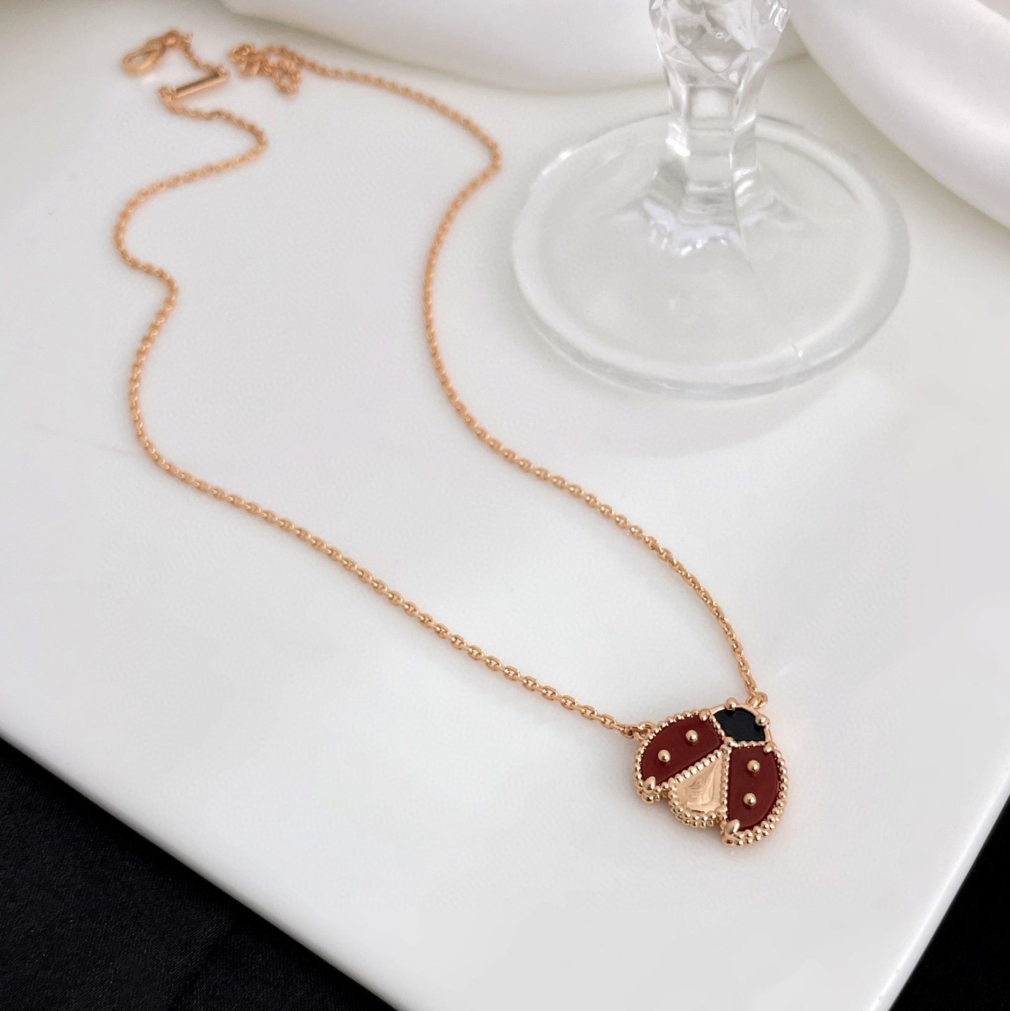 [Radiant Gem]¯LUCKY  CARNELIANS LADYBUG NECKLACE