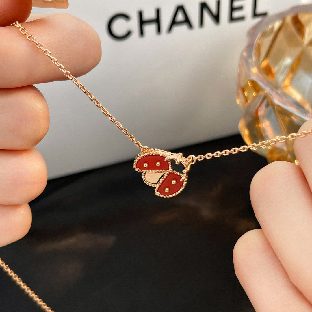 [Radiant Gem]¯LUCKY  CARNELIANS LADYBUG NECKLACE