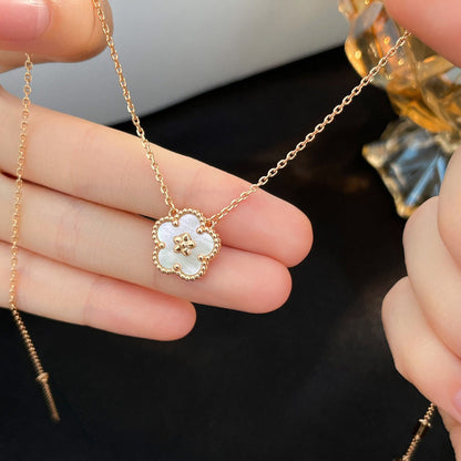 [Radiant Gem]¯LUCKY  WHITE MOP  PLUM BLOSSOM NECKLACE