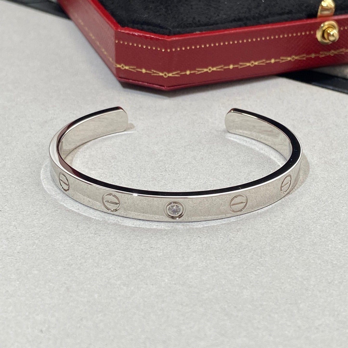 [Radiant Gem]¯LOVE BRACELET 6.1MM 1 DIAMOND OPEN CUFF