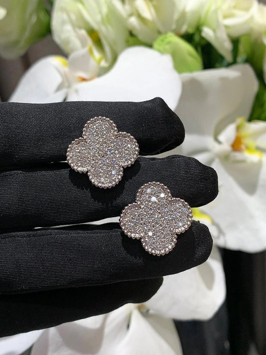 [Radiant Gem] CLOVER 20MM MOTIFS DIAMOND STUD EARRINGS SILVER