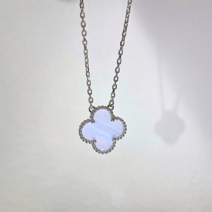 [Radiant Gem]¯CLOVER 15MM BLUE CHALCEDONY NECKLACE SILVER