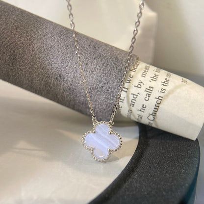 [Radiant Gem]¯CLOVER 15MM BLUE CHALCEDONY NECKLACE SILVER