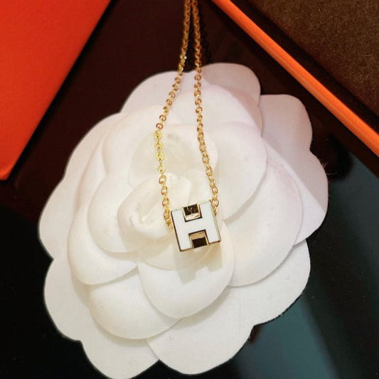 [Radiant Gem]¯H WHITE SQUARE GOLD NECKLACE
