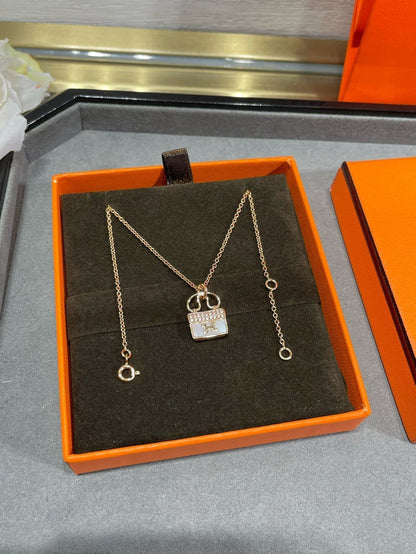 [Radiant Gem]¯H CIRCE MOISSANITE PENDANT NECKLACE GOLD