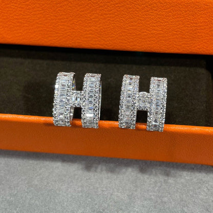 [Radiant Gem]¯H STUD EARRINGS WITH SILVER DIAMONDS