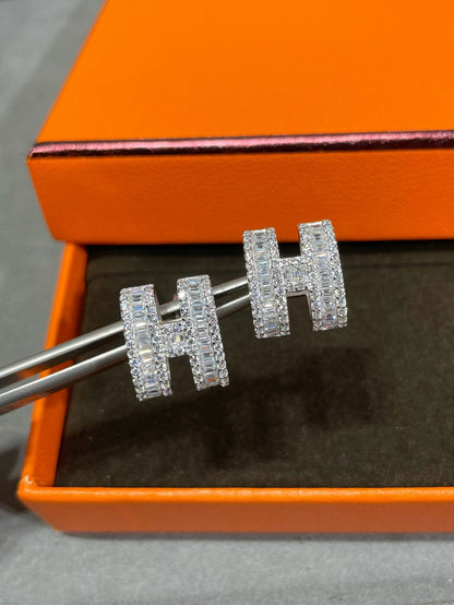 [Radiant Gem]¯H STUD EARRINGS WITH SILVER DIAMONDS
