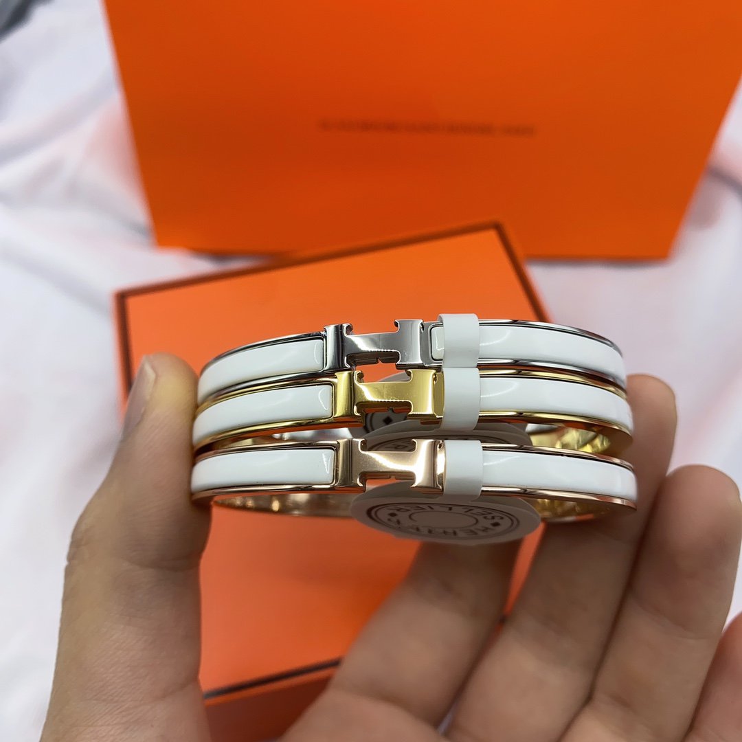 [Radiant Gem]¯CLASSIC HM CLIC WHITE 8MM ENAMEL BRACELET
