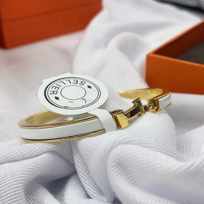 [Radiant Gem]¯CLASSIC HM CLIC WHITE 8MM ENAMEL BRACELET