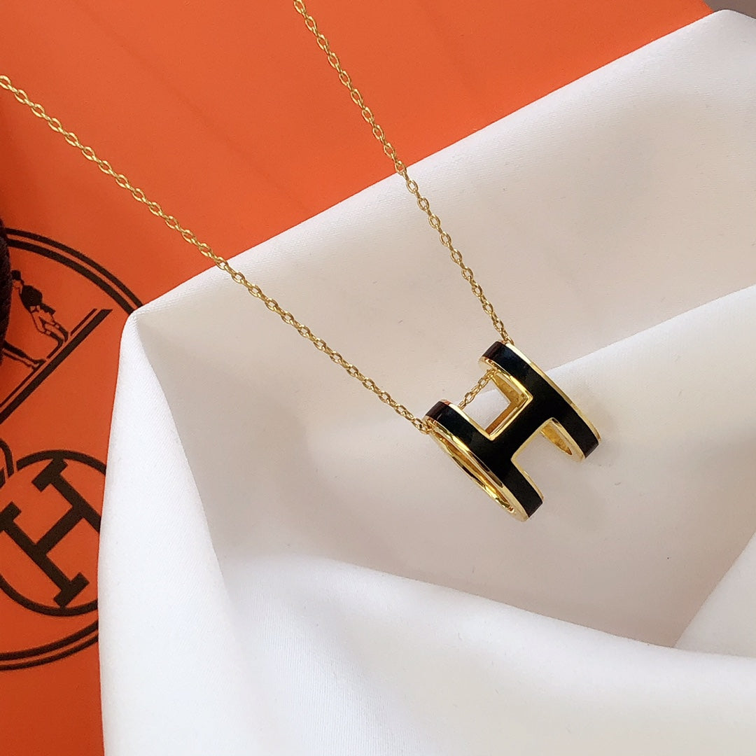 [Radiant Gem]¯HM CLIC BLACK ENAMEL GOLD NECKLACE
