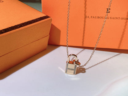 [Radiant Gem]¯HM ADVANCED NICHE LOCK HEAD NECKLACE DIAMONDS
