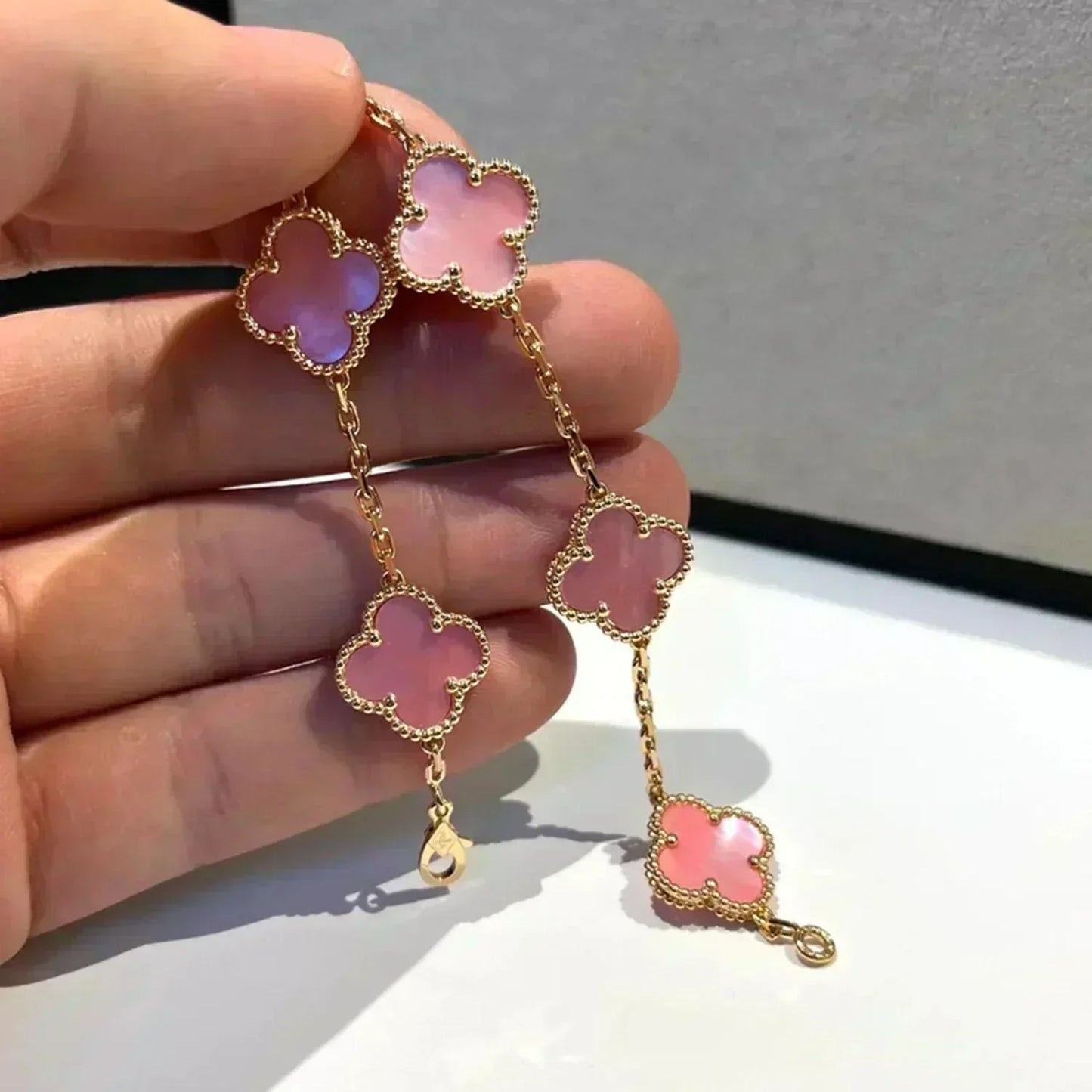 [Radiant Gem]New  CLOVER 5 MOTIFS  PINK MOP BRACELET COLLECTION