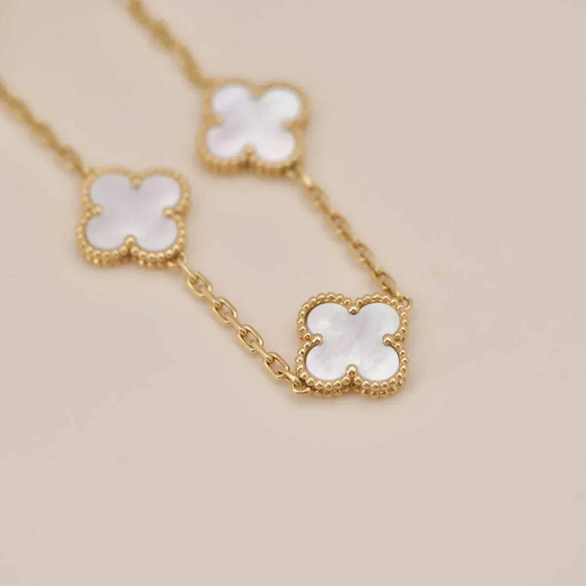 [Radiant Gem]New CLOVER WHITE PEARL MOP 5 MOTIF BRACELET COLLECTION