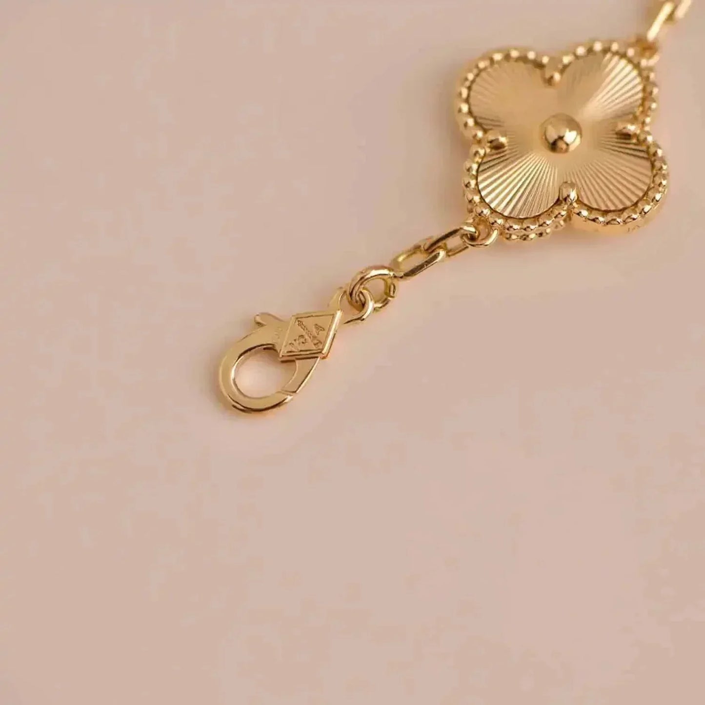 [Radiant Gem]New  CLOVER 5 MOTIF LASER BRACELET COLLECTION