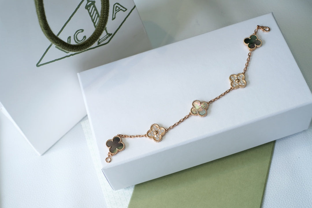 [Radiant Gem]New CLOVER 5 MOTIF GRAY MOP BRACELET COLLECTION