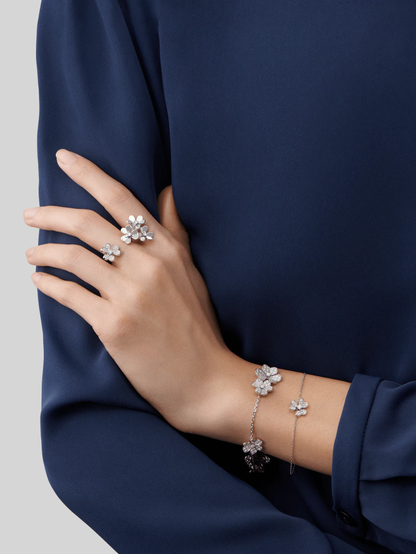 [Radiant Gem]¯FRIVOLE SILVER FLOWER DIAMOND BRACELET