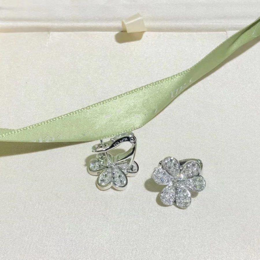 [Radiant Gem]¯FRIVOLE SILVER FLOWER DIAMOND EARRINGS