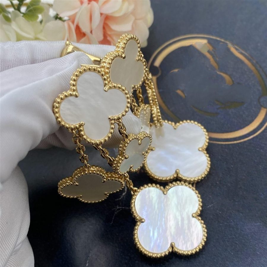 [Radiant Gem]¯CLOVER EARRINGS WHITE MOP 4 MOTIFS GOLD