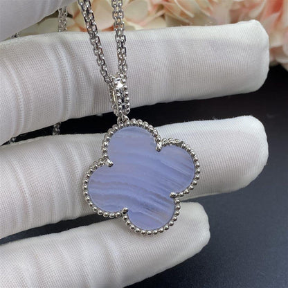 [Radiant Gem]¯CLOVER SILVER CHALCEDONY BIG CLOVER NECKLACE