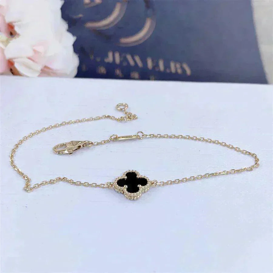 [Radiant Gem]¯CLOVER ONYX SINGLE FLOWER BRACELET