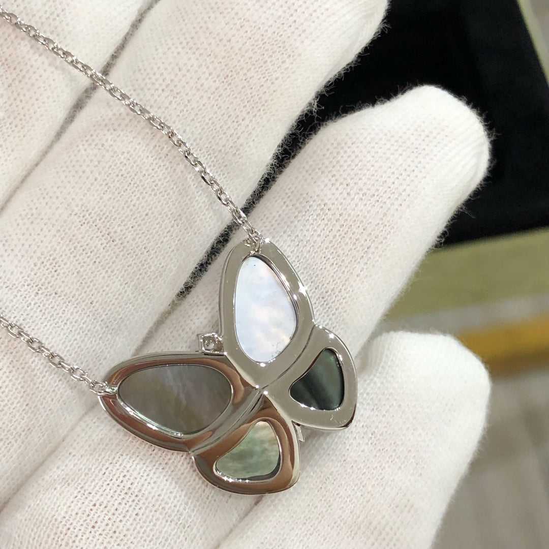 [Radiant Gem]¯LARGE BUTTERFLY SILVER PENDANT DIAMOND NECKLACE
