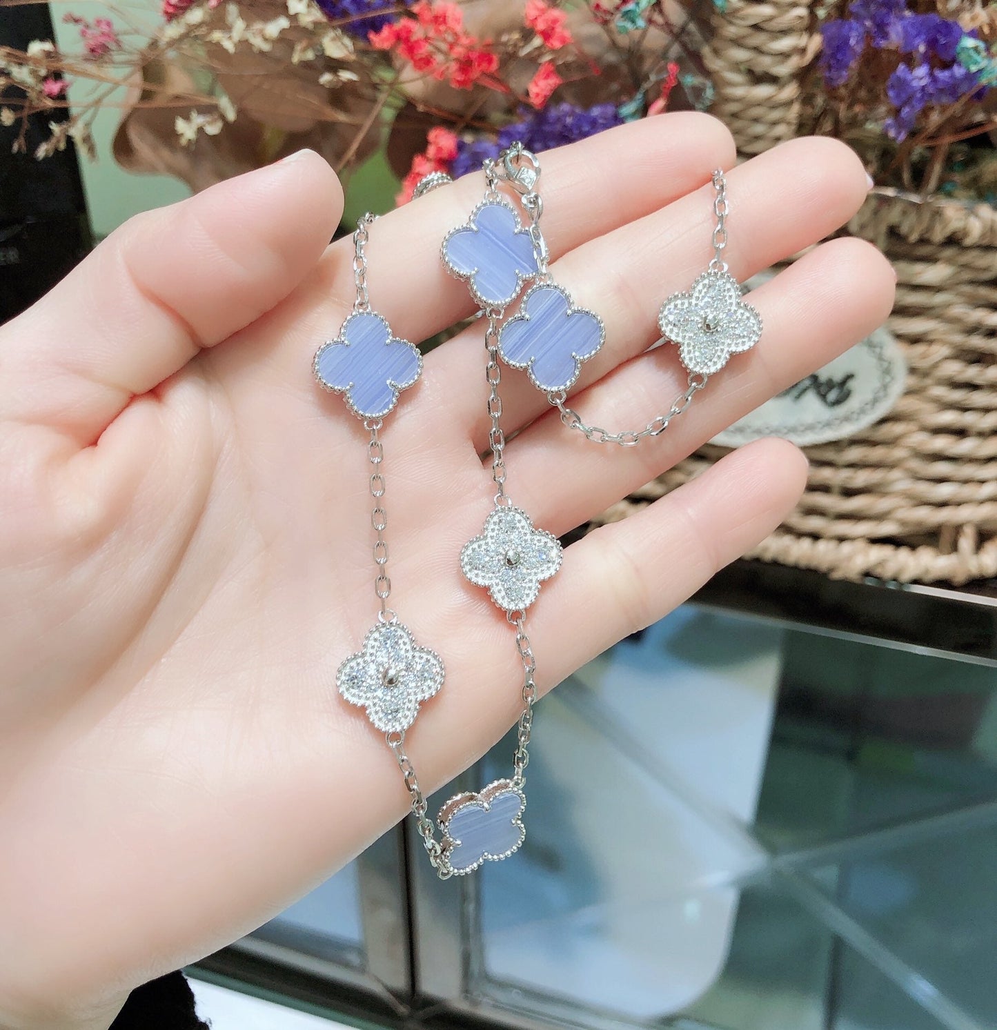[Radiant Gem]¯CLOVER 10 MOTIFS CHALCEDONY DIAMONDS SILVER NECKLACE