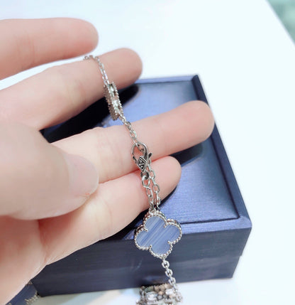 [Radiant Gem]¯CLOVER 10 MOTIFS CHALCEDONY DIAMONDS SILVER NECKLACE
