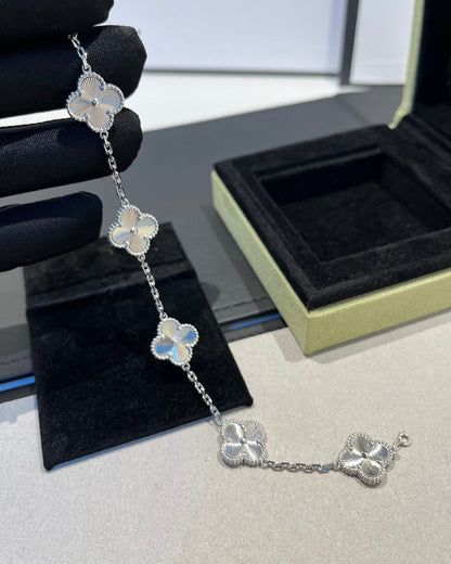 [Radiant Gem]New  CLOVER 5 MOTIF LASER BRACELET COLLECTION