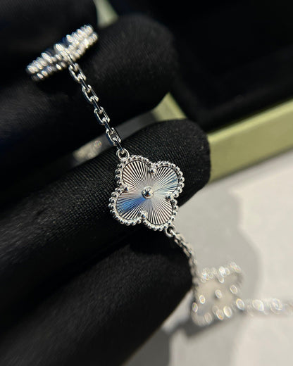 [Radiant Gem]New  CLOVER 5 MOTIF LASER BRACELET COLLECTION