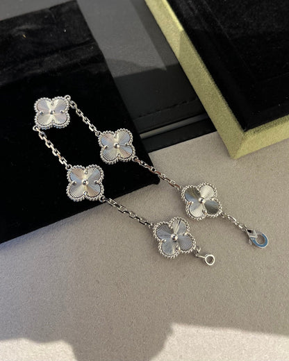 [Radiant Gem]New  CLOVER 5 MOTIF LASER BRACELET COLLECTION
